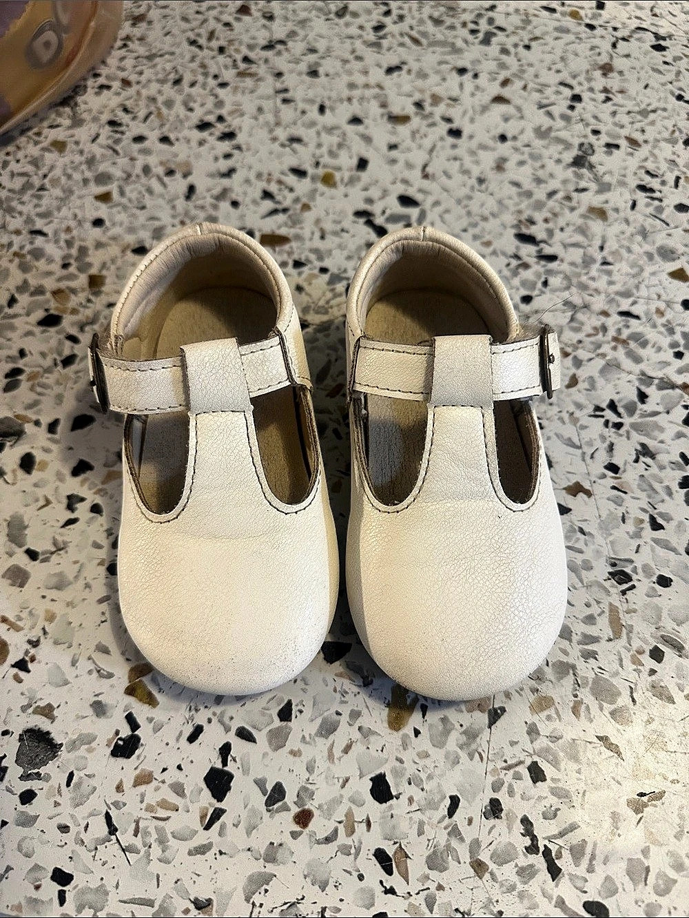 Kids Mary Jane Dress Shoes in white